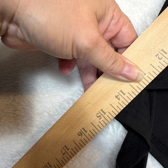 Shein Cropped Top Womens Size Large Black Cut out 90s Long Sleeve Goth Grunge - Picture 8 of 9